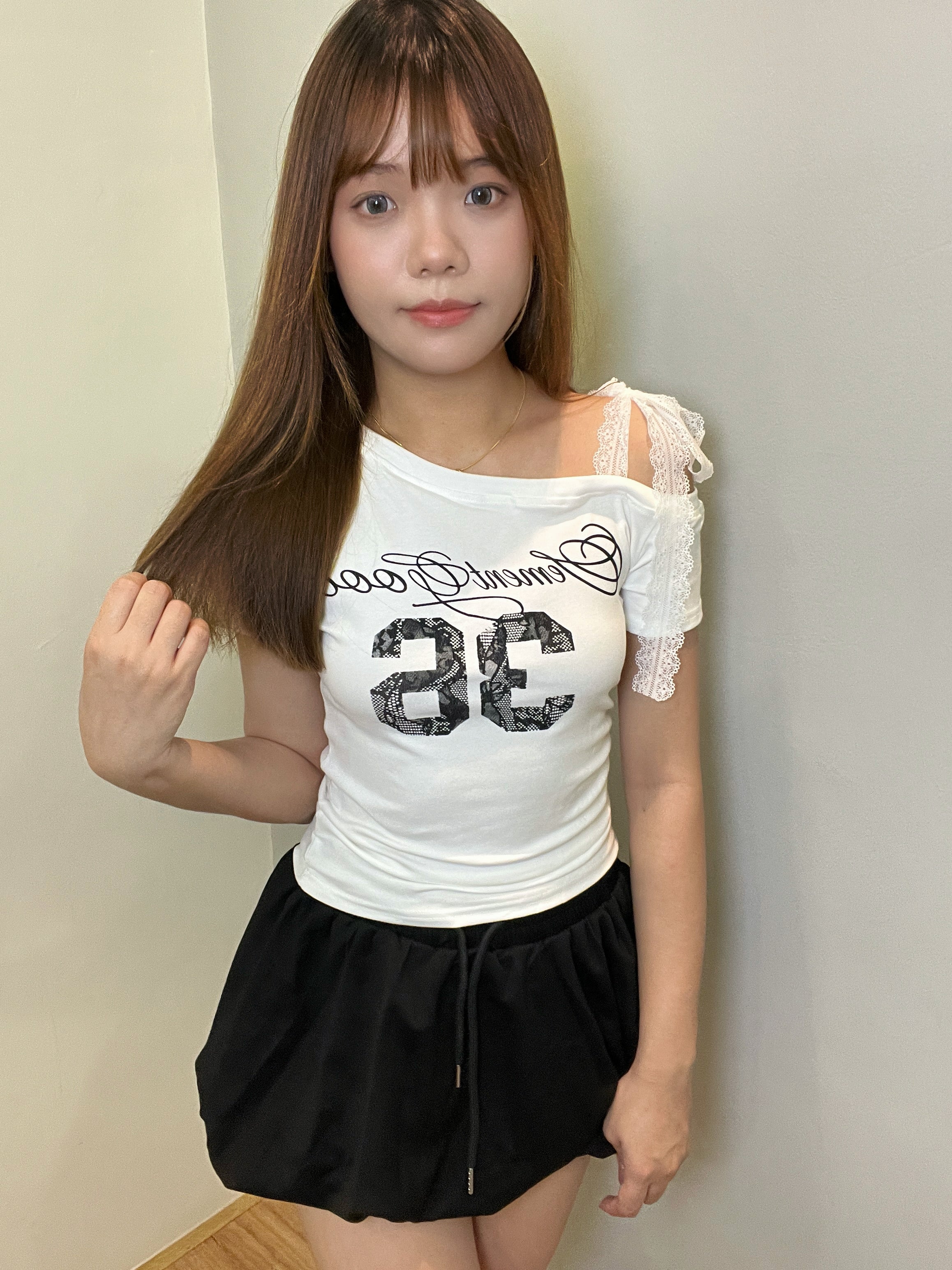 T006 美式辣妹风斜肩绑带T恤上衣｜Ready stock 现货