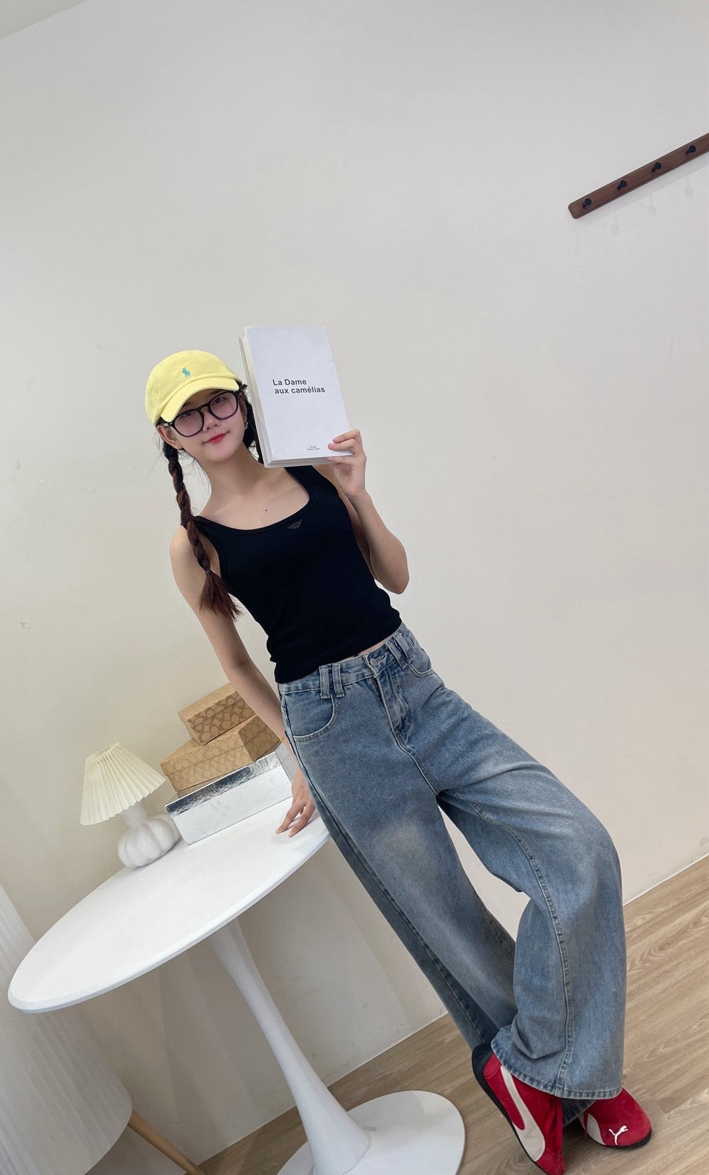 B014 设计感三角标背心｜Ready stock 现货