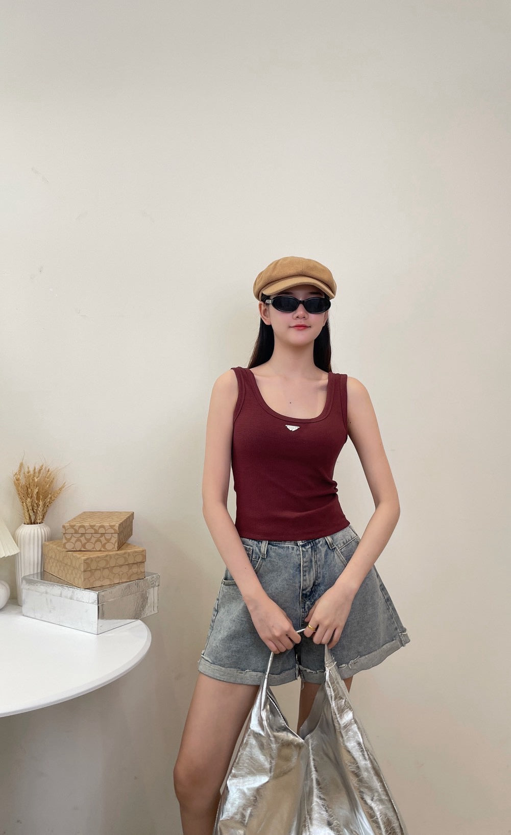 B014 设计感三角标背心｜Ready stock 现货