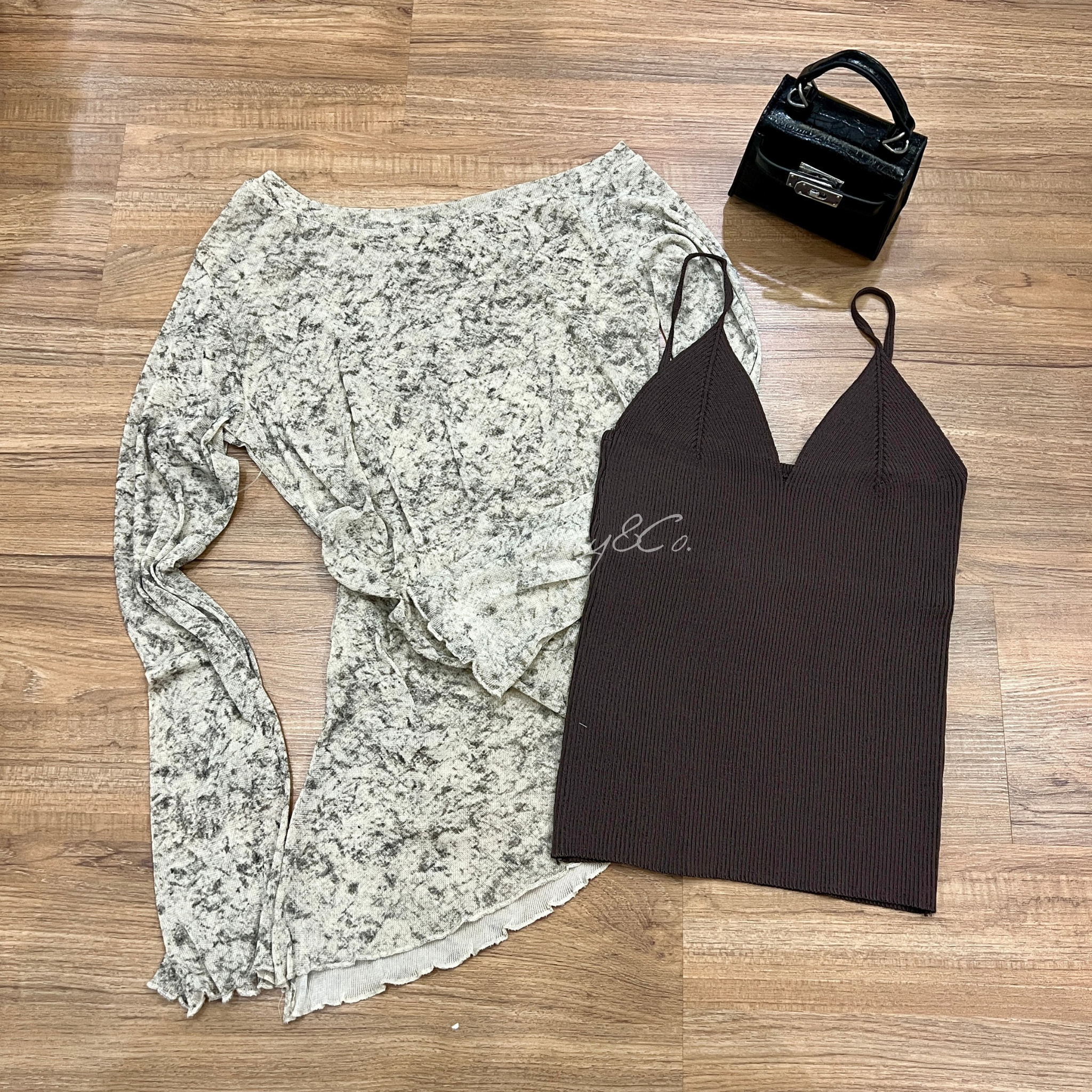 LT005 两件套韩系墨染斜肩木耳边长袖上衣｜Ready stock 现货