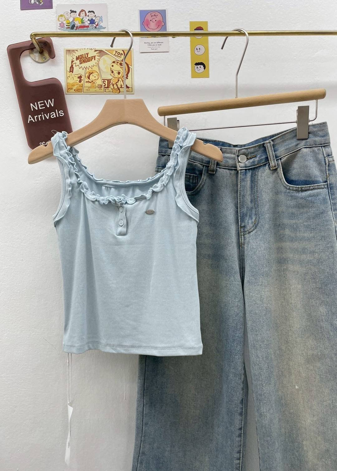 B013 木耳边小标无袖上衣 ｜Ready Stock 现货