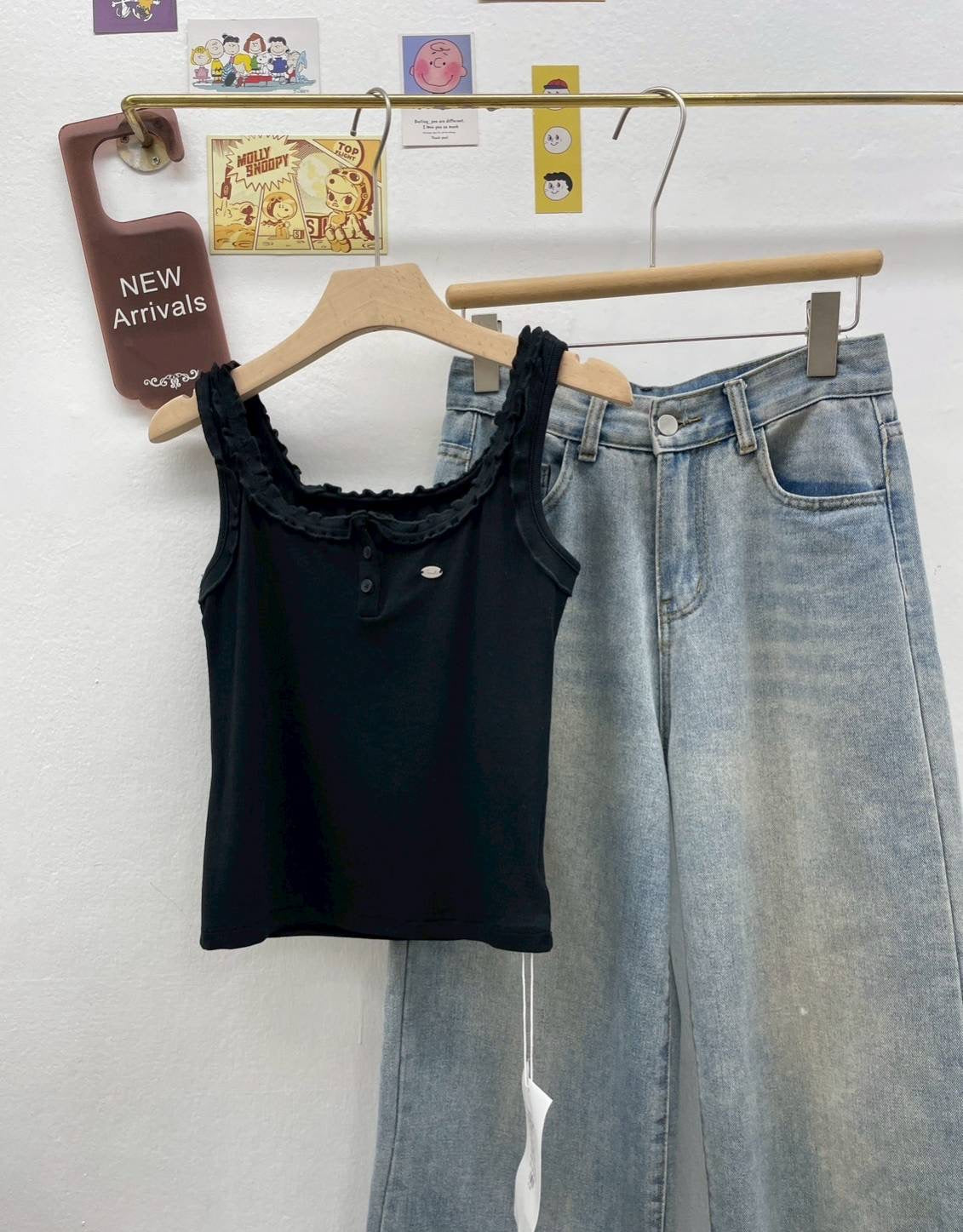 B013 木耳边小标无袖上衣 ｜Ready Stock 现货